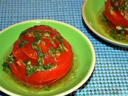 Маринованные за 30 минут помидоры
