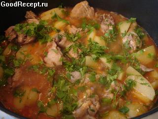 Курица, тушеная с картофелем