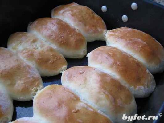 Пирожки печеные с луком и яйцами